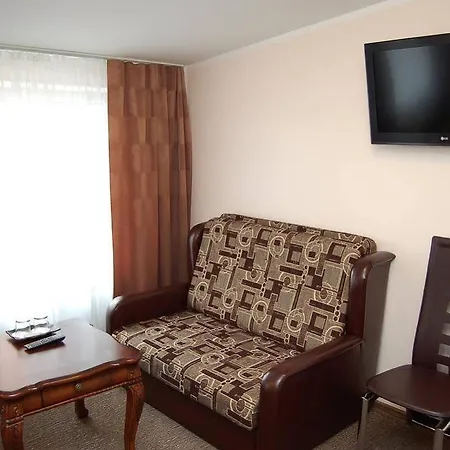 亚历山大酒店 3*