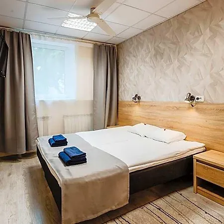 亚历山大酒店 3* 塔尔图